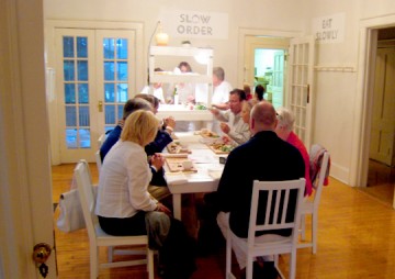 slow-food-cafe-taste-table